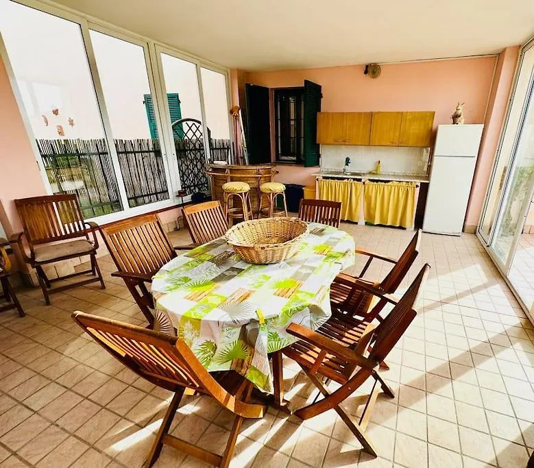 La Casa Di Ben Giardino Sul Mare Apartment Riva Ligure